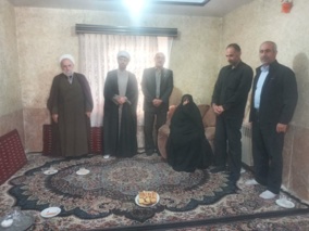 دیدار صمیمی مسئولان مرکز تحقیقات مازندران با خانواده شهید در هفته بسیج