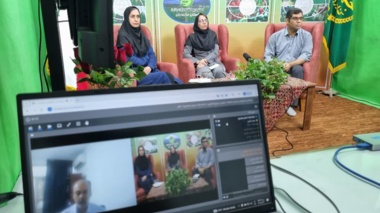 میزگرد تخصصی؛ (بررسی راهکارهای مقابله با عارضه عدم غلاف بندی سویا)