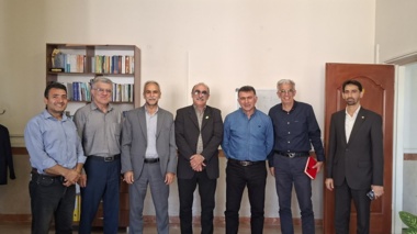 در دیدار رییس و مسئولان مرکز تحقیقات و آموزش کشاورزی مازندران با سرپرست معاونت توسعه مدیریت و نوسازی اداری سازمان مدیریت و برنامه‌ریزی استان