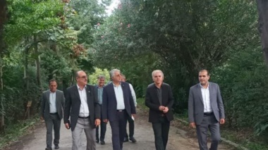 بازدید میدانی دکتر حاجی وند، رییس موسسه جنگل ها و مراتع کشور و تیم همراه به ایستگاه تحقیقات باغبانی قائمشهر